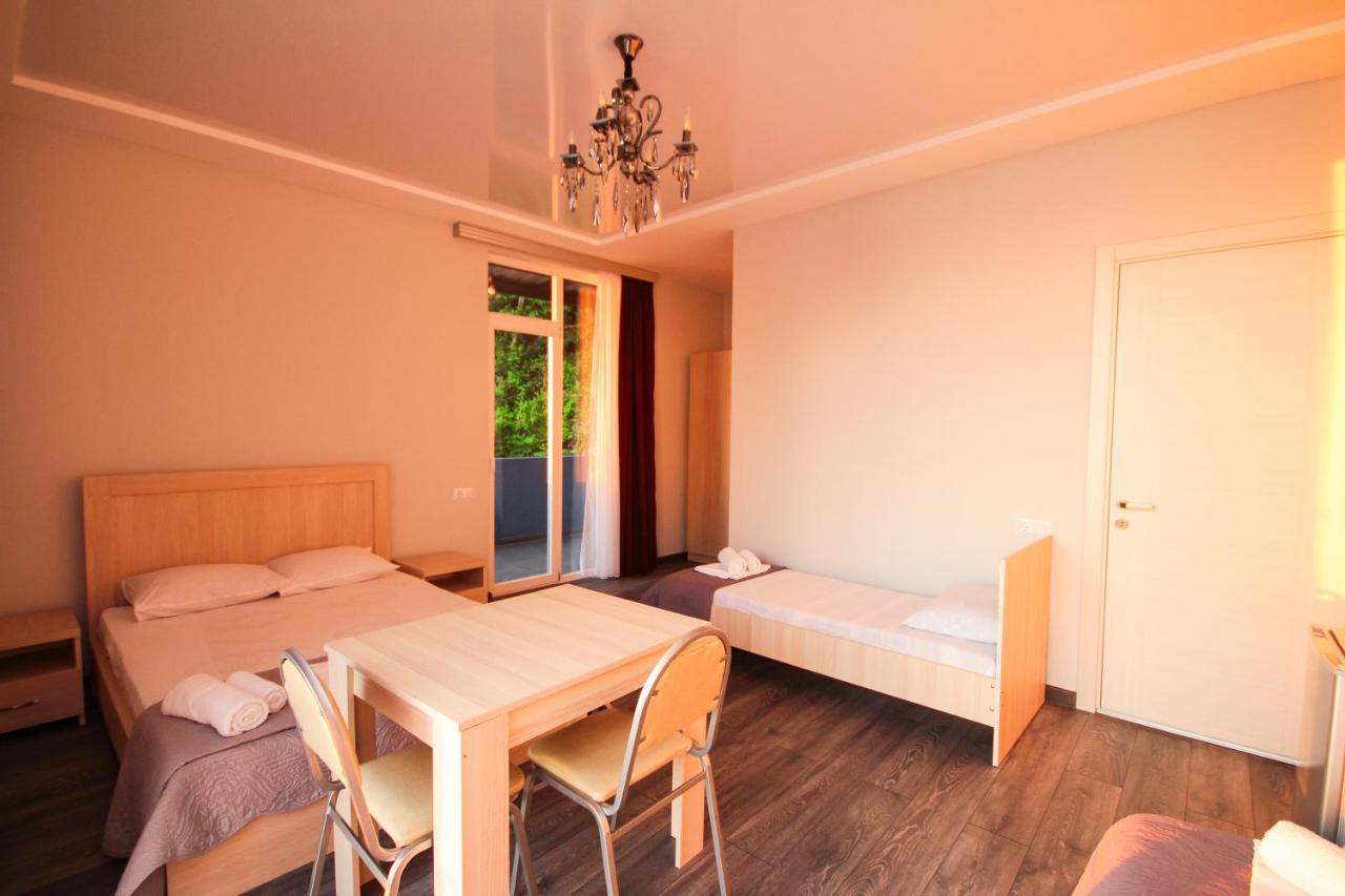 Guest House 99 บาทูมิ ภายนอก รูปภาพ